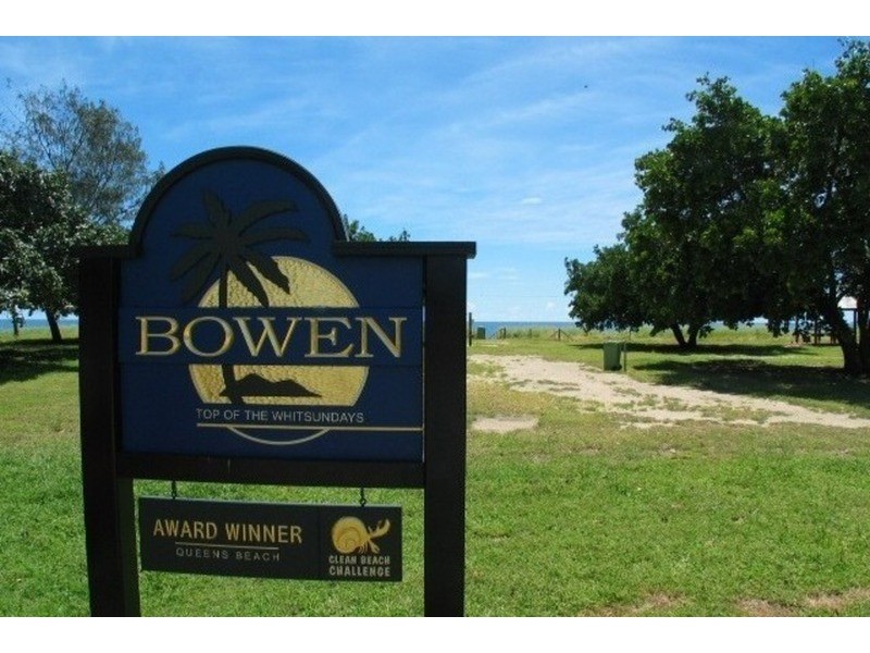 41 Murroona Street, Bowen QLD 4805