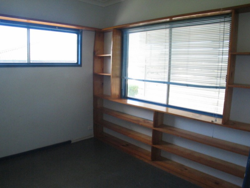 72 Livingstone Street, Bowen QLD 4805