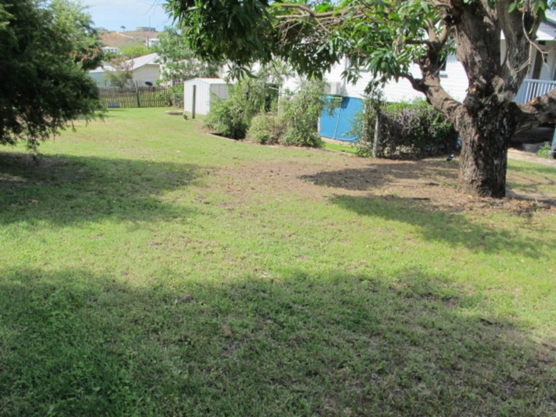 72 Livingstone Street, Bowen QLD 4805