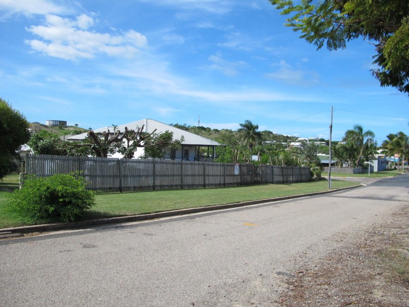 72 Livingstone Street, Bowen QLD 4805