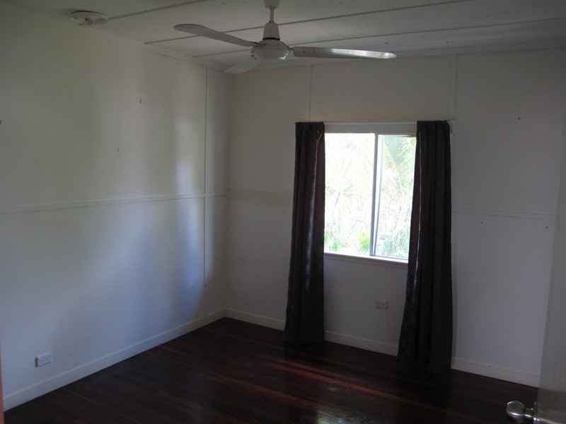 15 Russell Street, Bowen QLD 4805
