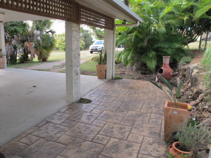 81 Poole Street, Bowen QLD 4805
