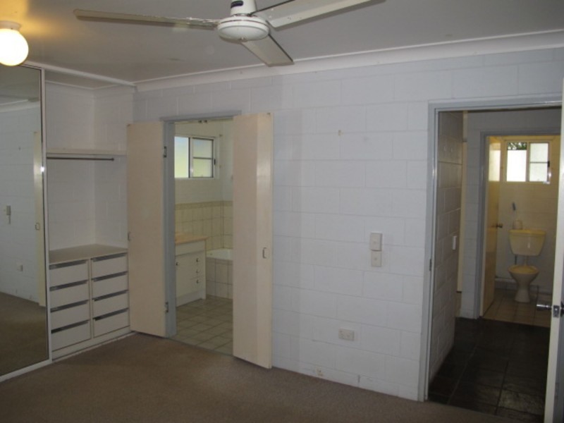 81 Poole Street, Bowen QLD 4805