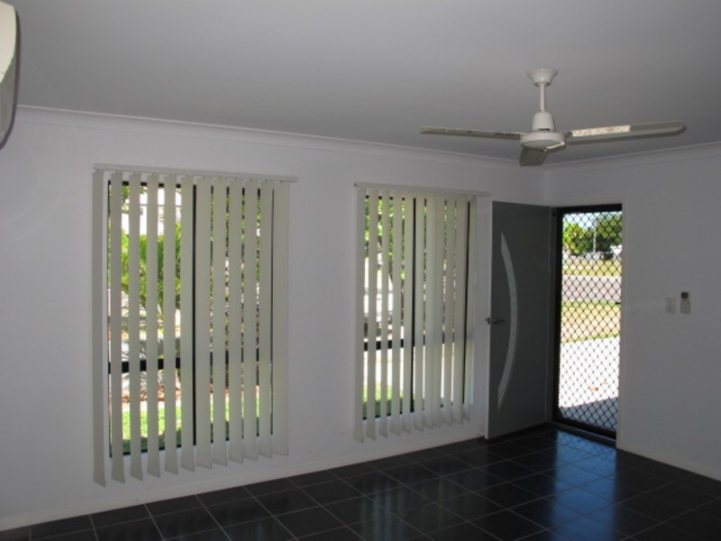 2/16 Williams Street, Bowen QLD 4805