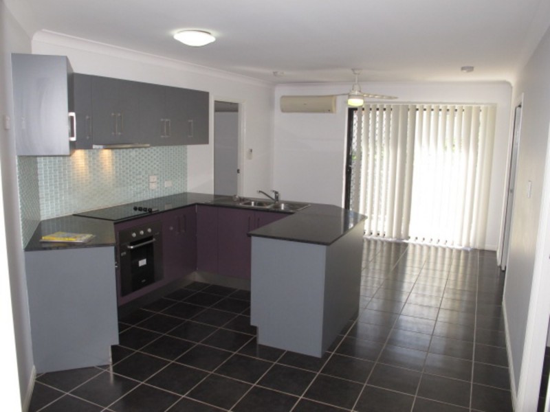 2/16 Williams Street, Bowen QLD 4805