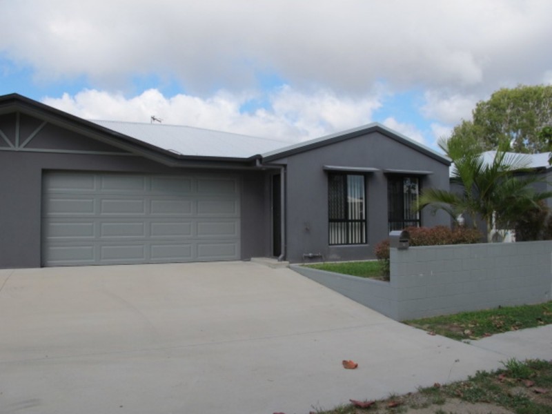 2/16 Williams Street, Bowen QLD 4805