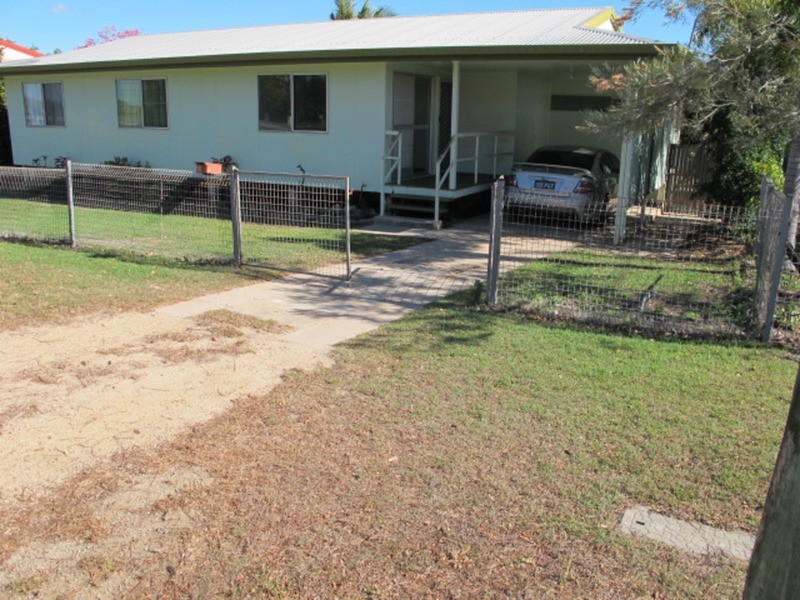 34 Thomas Street, Bowen QLD 4805