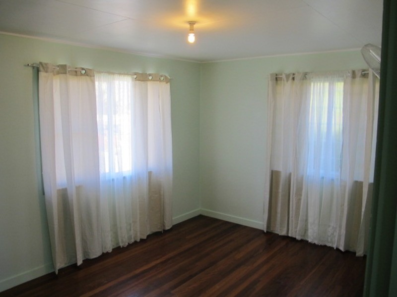 34 Thomas Street, Bowen QLD 4805