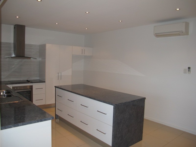 6 Silk Road, Bowen QLD 4805