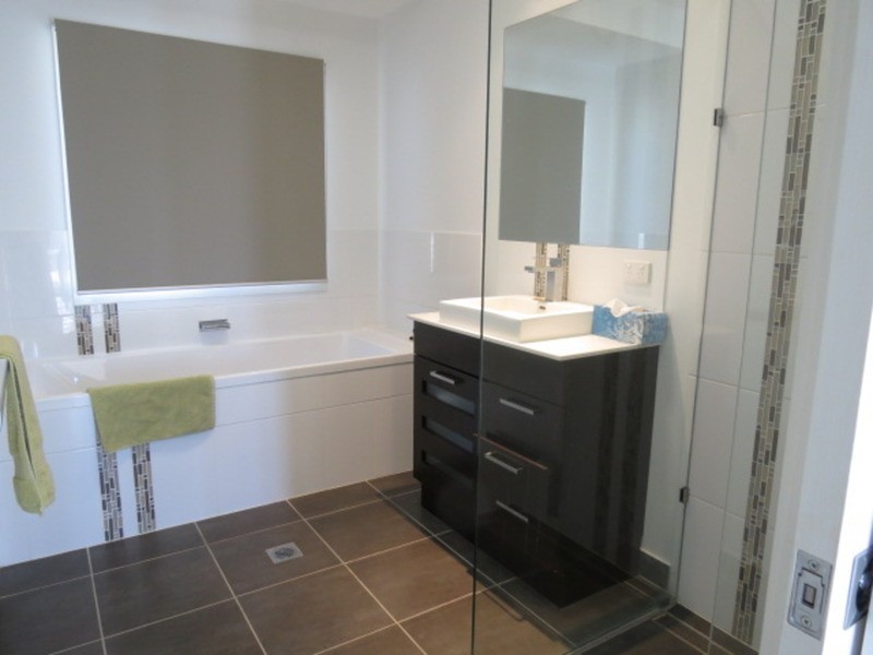 6 Silk Road, Bowen QLD 4805