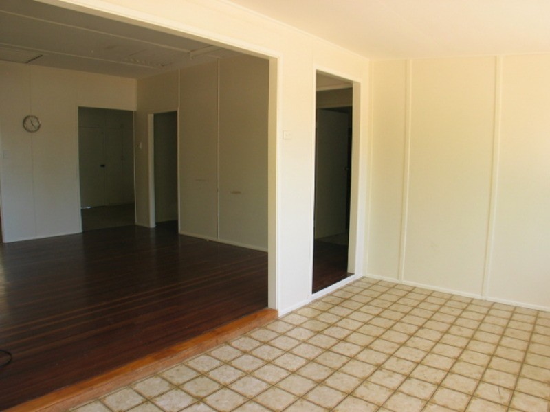 20 Murray Avenue, Bowen QLD 4805