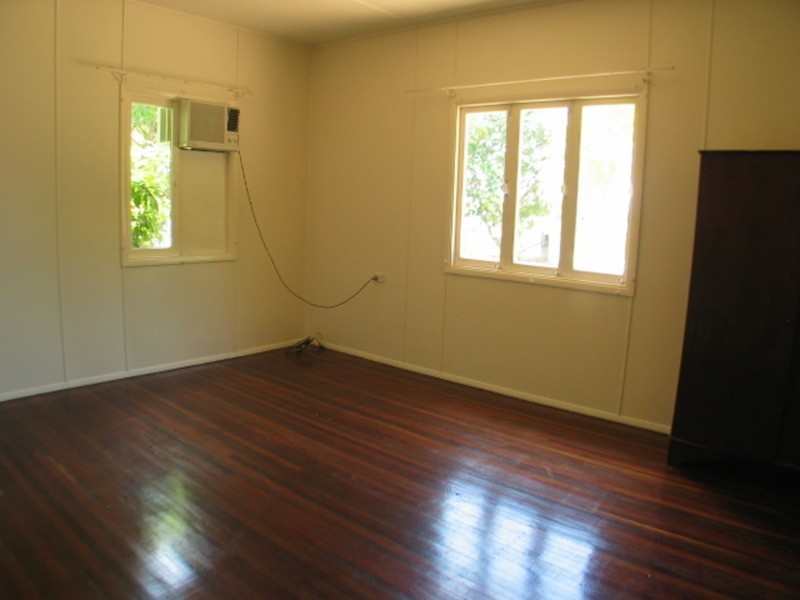 20 Murray Avenue, Bowen QLD 4805