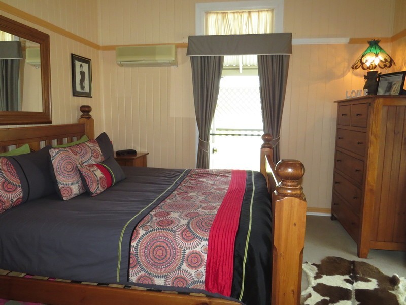 15 Poole Street, Bowen QLD 4805