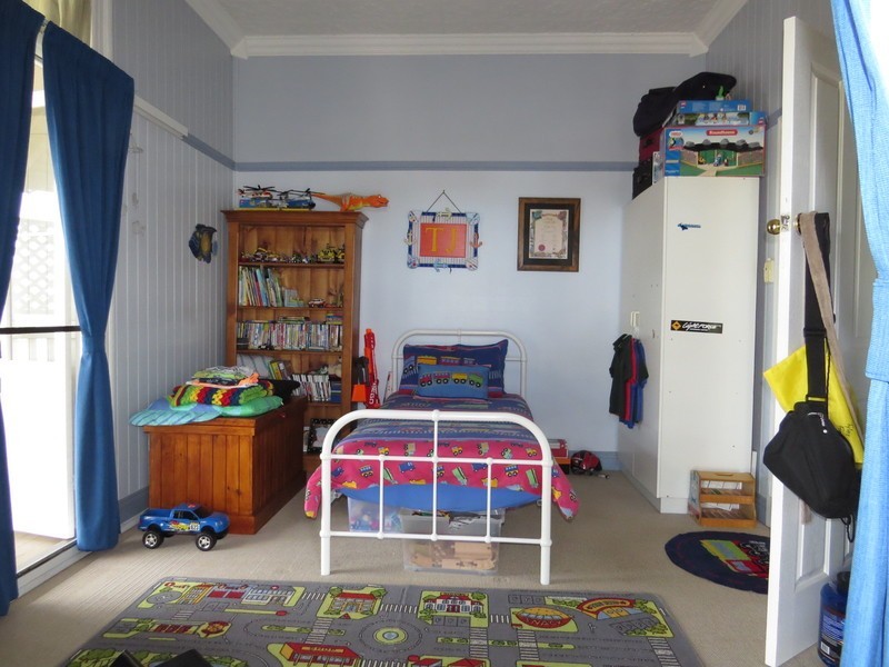 15 Poole Street, Bowen QLD 4805