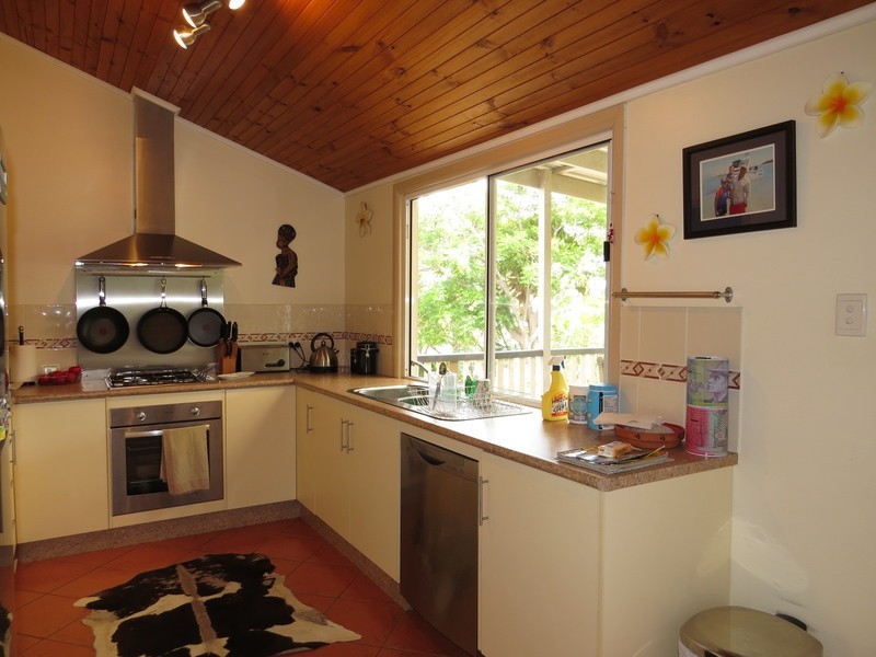 15 Poole Street, Bowen QLD 4805