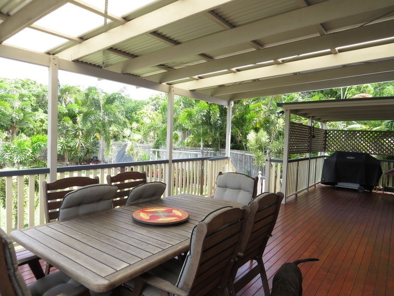 15 Poole Street, Bowen QLD 4805