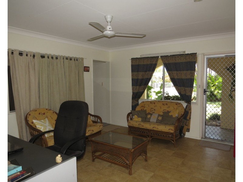 15 Gilbert Street, Bowen QLD 4805