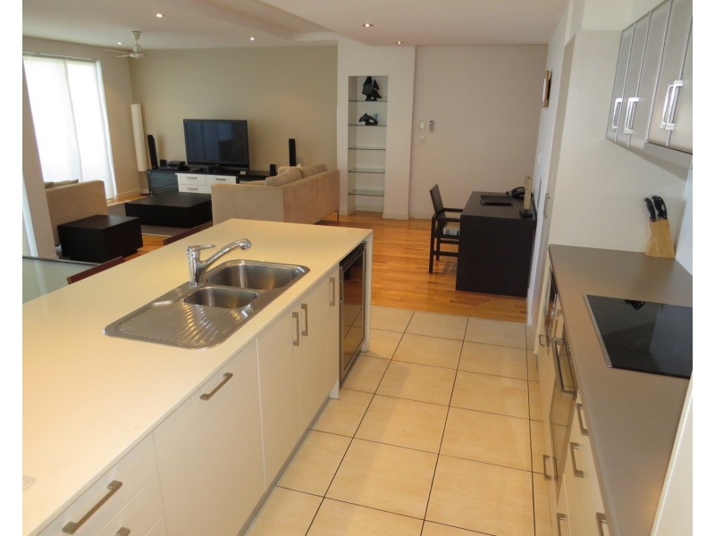 19/2b Horseshoe Bay Road, Bowen QLD 4805