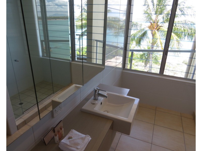 19/2b Horseshoe Bay Road, Bowen QLD 4805