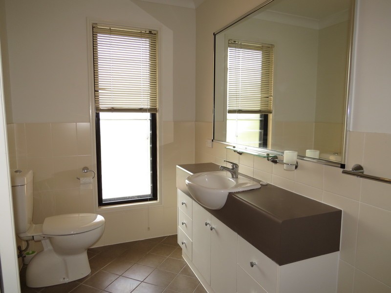 2/81 Tollington, Bowen QLD 4805