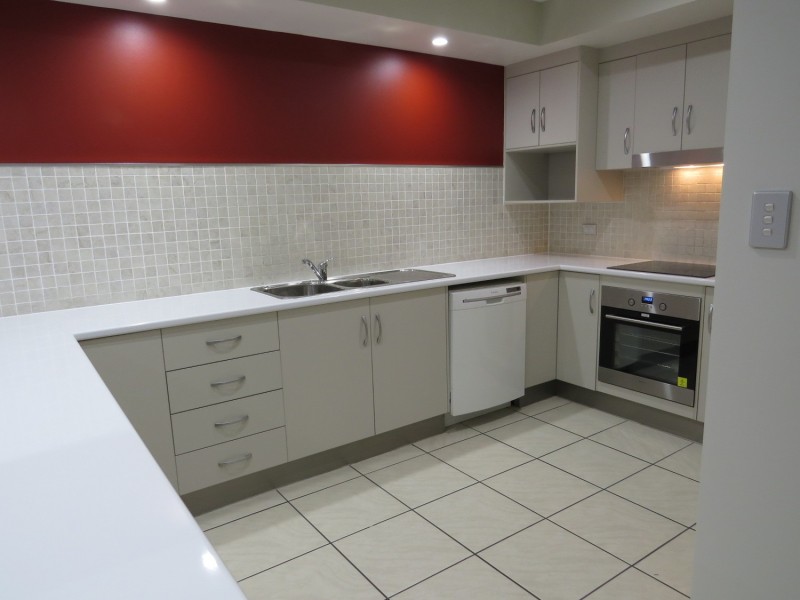 2/81 Tollington Road, Bowen QLD 4805