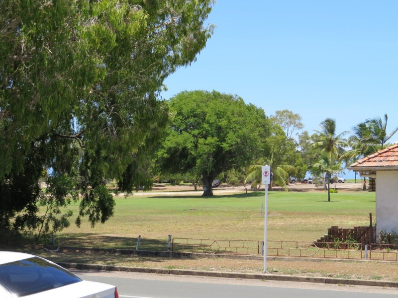 2/81 Tollington Road, Bowen QLD 4805