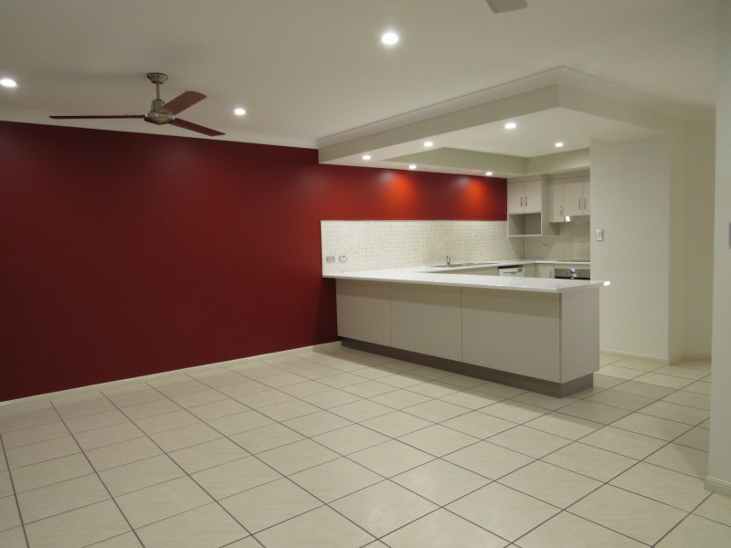 2/81 Tollington Road, Bowen QLD 4805