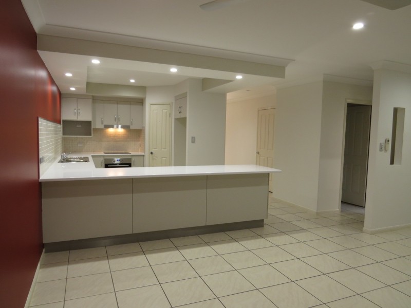 2/81 Tollington Road, Bowen QLD 4805