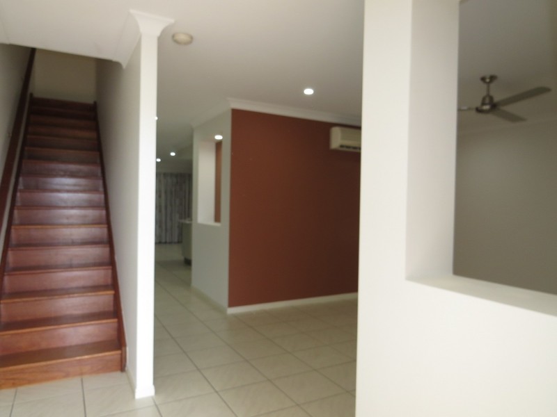 2/81 Tollington Road, Bowen QLD 4805