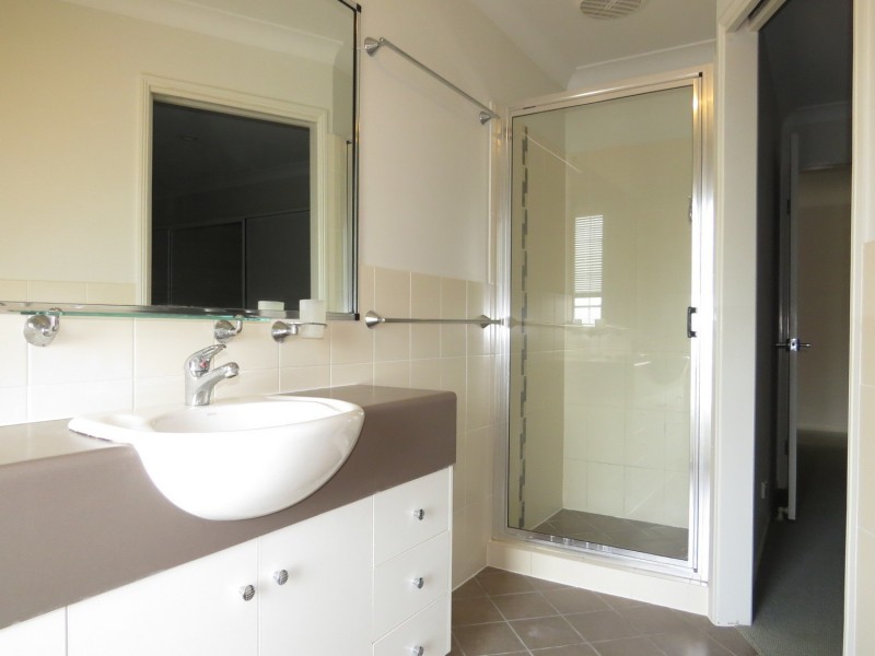 2/81 Tollington Road, Bowen QLD 4805