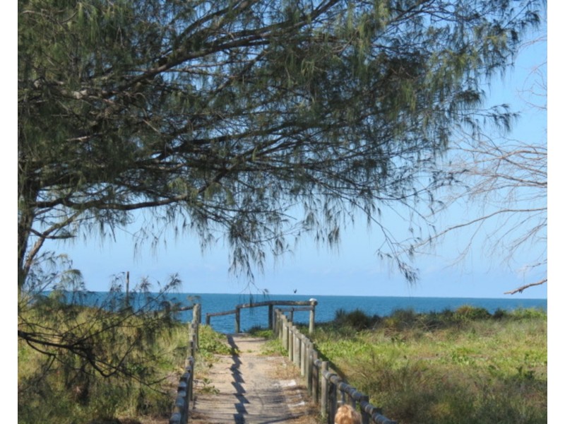 36  Gloucester Street, Bowen QLD 4805