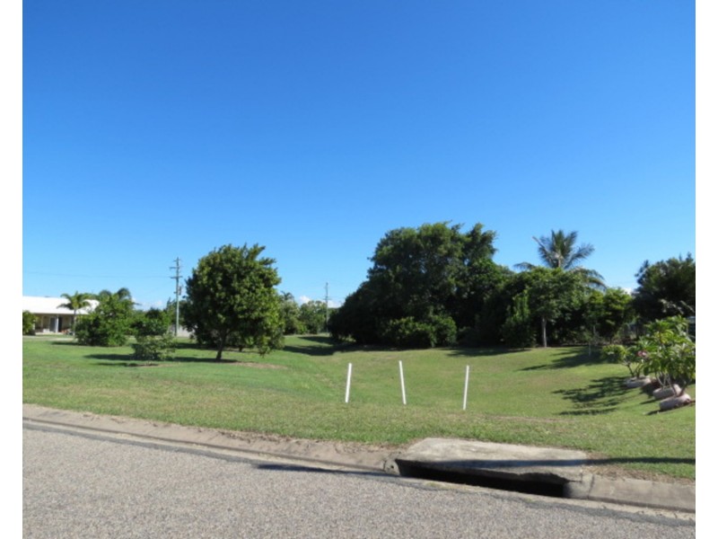 36  Gloucester Street, Bowen QLD 4805