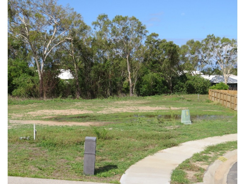 20 Silk Road, Bowen QLD 4805