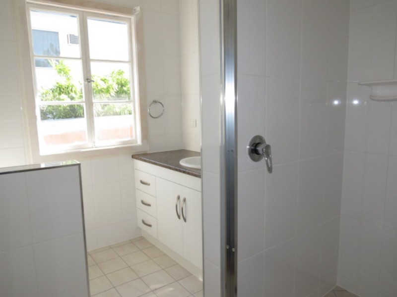 77 Livingstone Street, Bowen QLD 4805