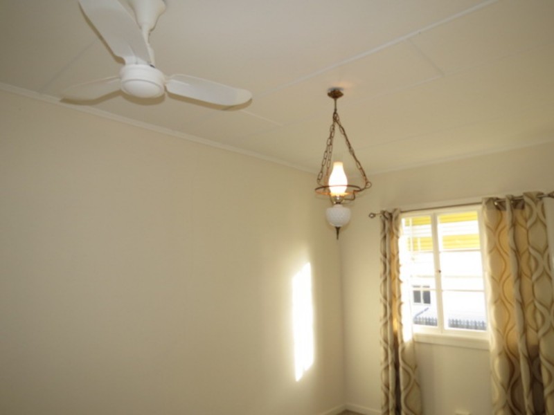 77 Livingstone Street, Bowen QLD 4805