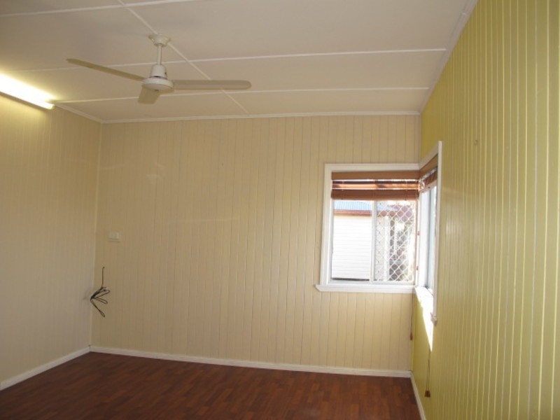 9 Darwen Street, Bowen QLD 4805