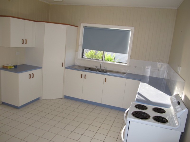 9 Darwen Street, Bowen QLD 4805