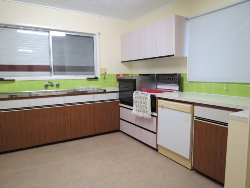 15 Philip Street, Bowen QLD 4805