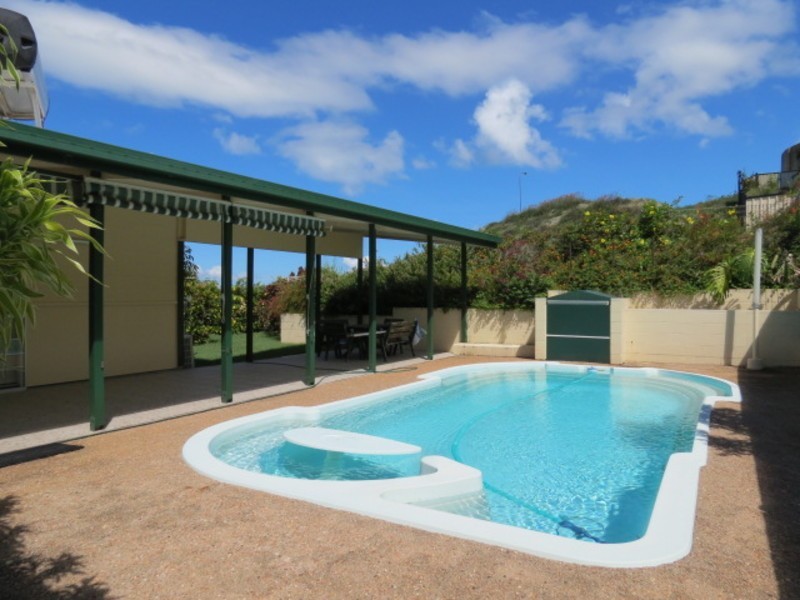 15 Philip Street, Bowen QLD 4805