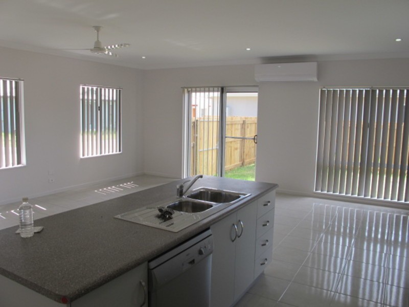 7 Eighth Close, Bowen QLD 4805