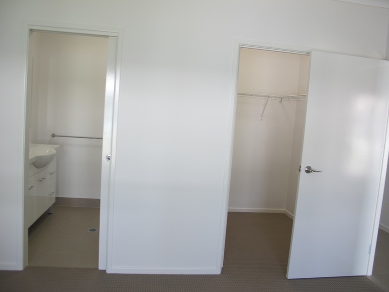 5 Eighth Close, Bowen QLD 4805