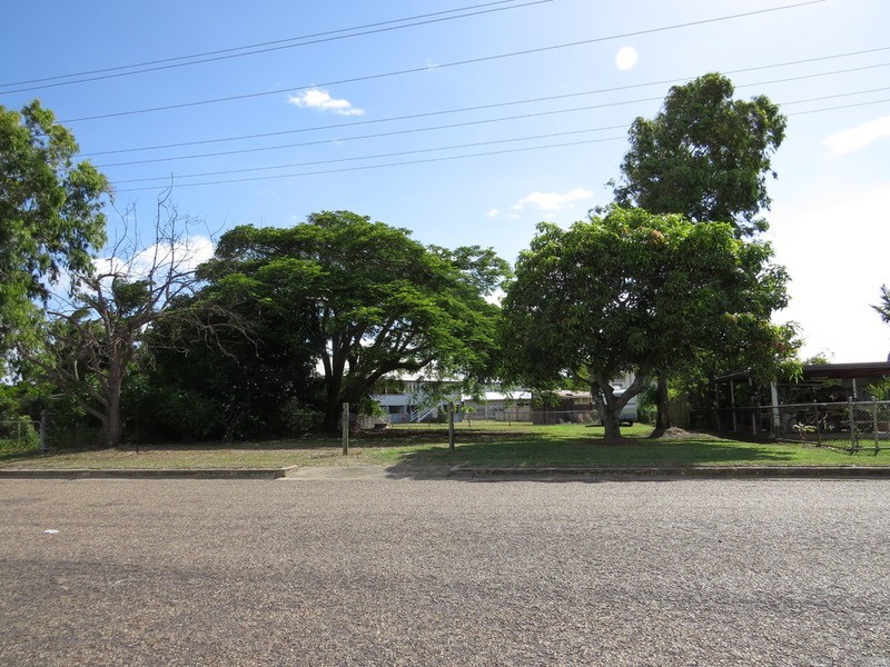 51 Murroona Street, Bowen QLD 4805