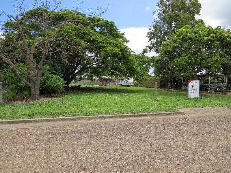 51 Murroona Street, Bowen QLD 4805