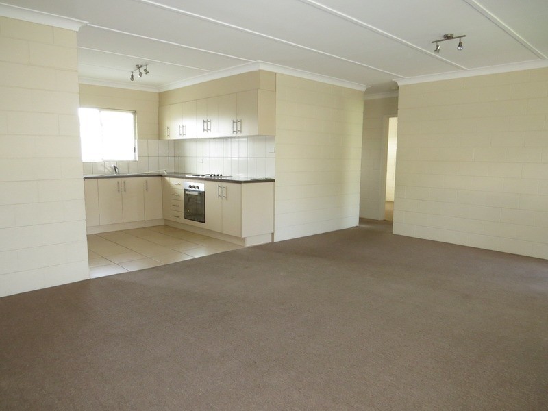 2/51 Leichhardt Street, Bowen QLD 4805