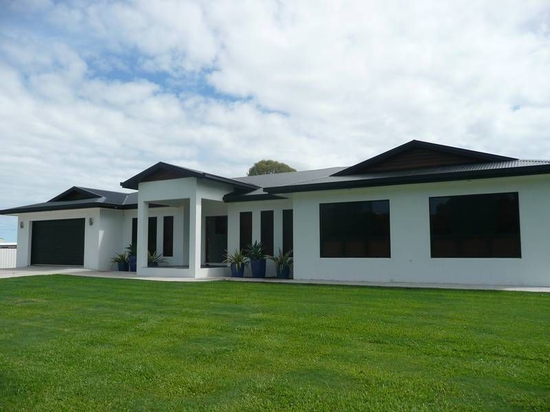 50 Flemington Road, Bowen QLD 4805