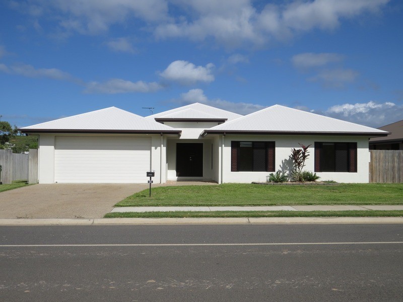 34 Scenic Crescent, Bowen QLD 4805