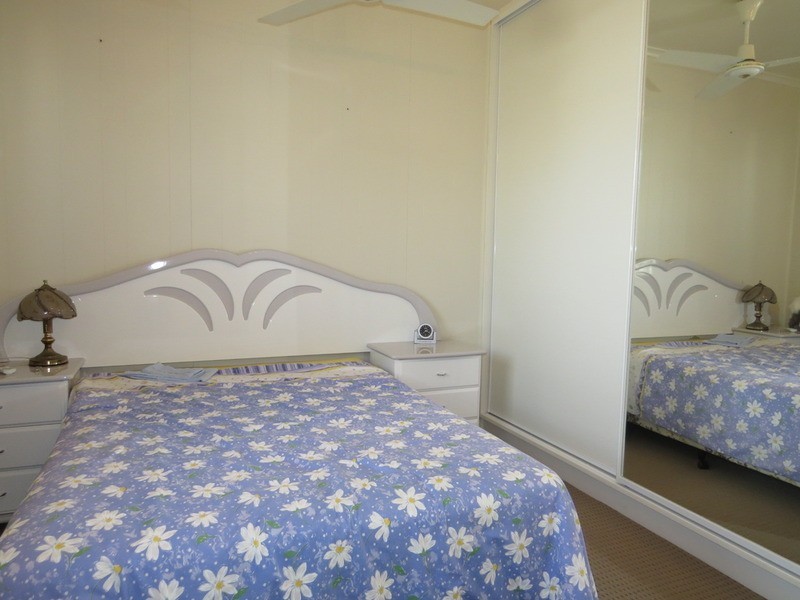 77 Whyte Avenue, Bowen QLD 4805