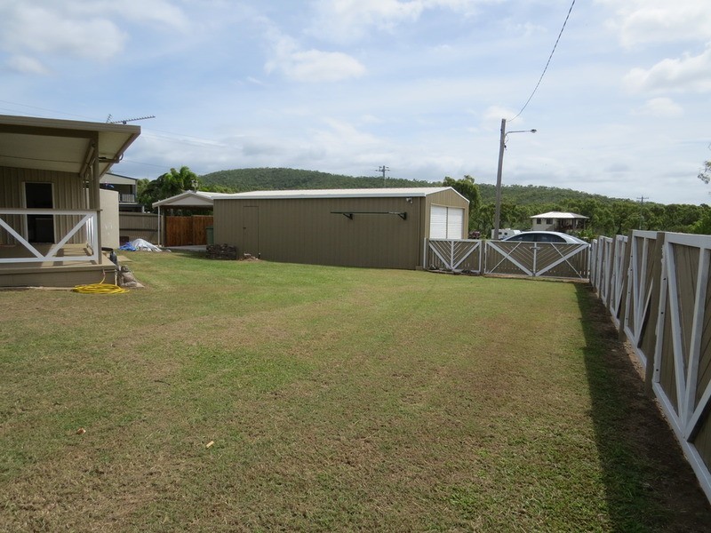 77 Whyte Avenue, Bowen QLD 4805