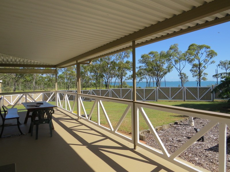 77 Whyte Avenue, Bowen QLD 4805