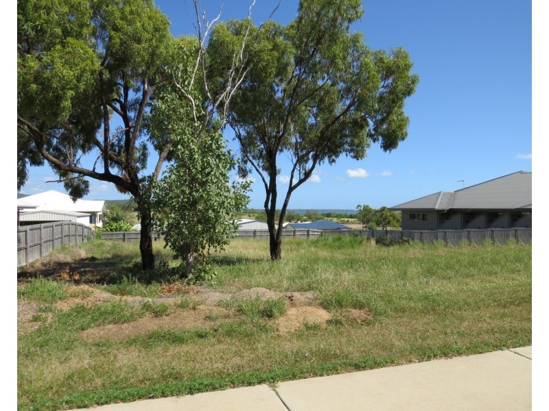 11 Sunshine Court, Bowen QLD 4805